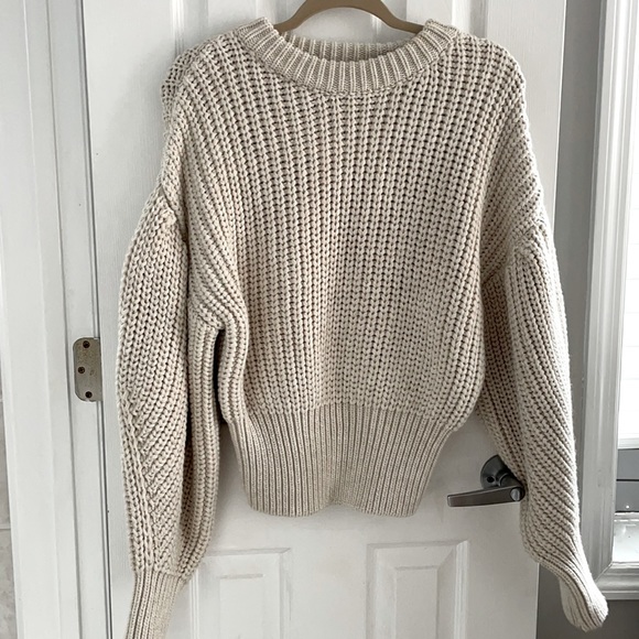 Zara Sweaters - Medium knit sweater from Zara, never worn but no tags